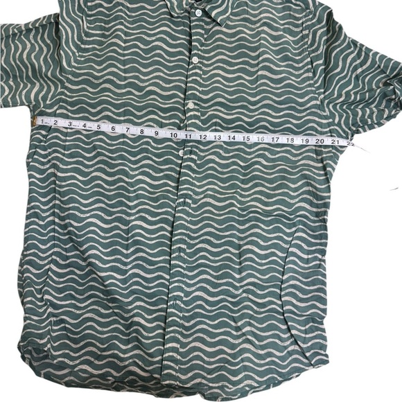Civil society men’s large green and tan short sleeve button down - Picture 6 of 7